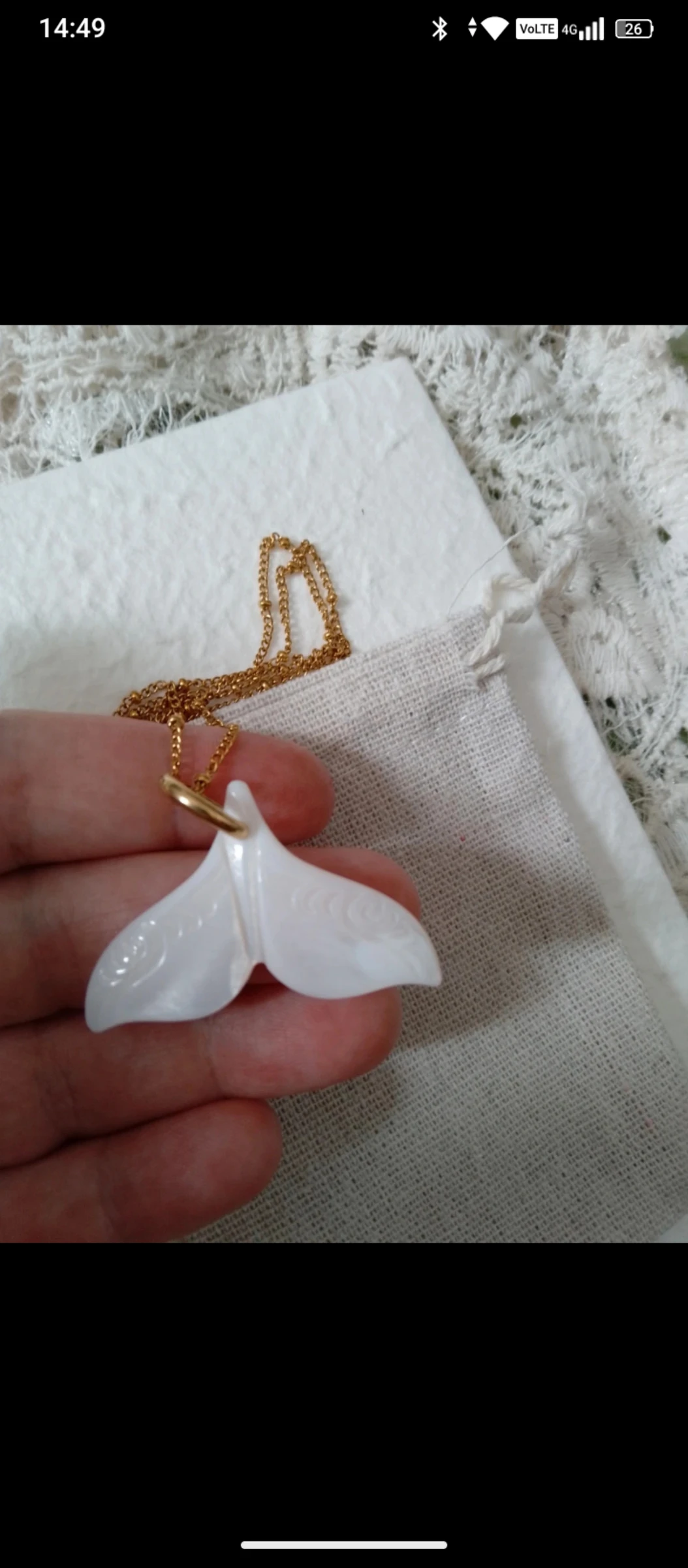 Collar de cola de ballena en nácar blanco – photo 3